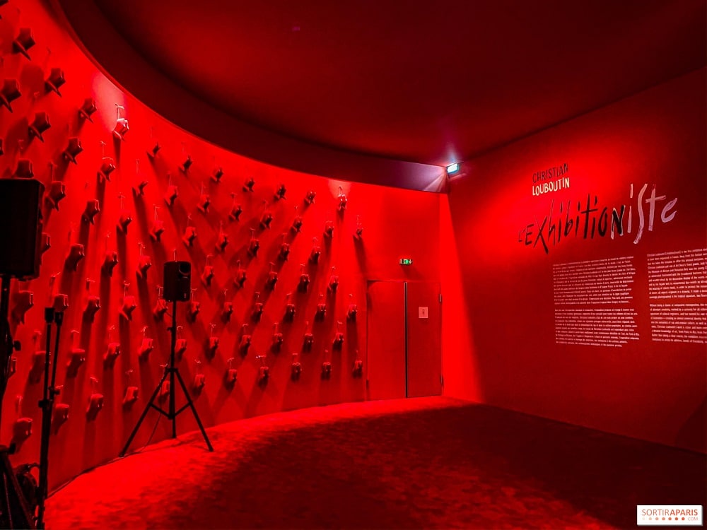 hôtesse accueil évènementiel - exposition louboutin -marianne international