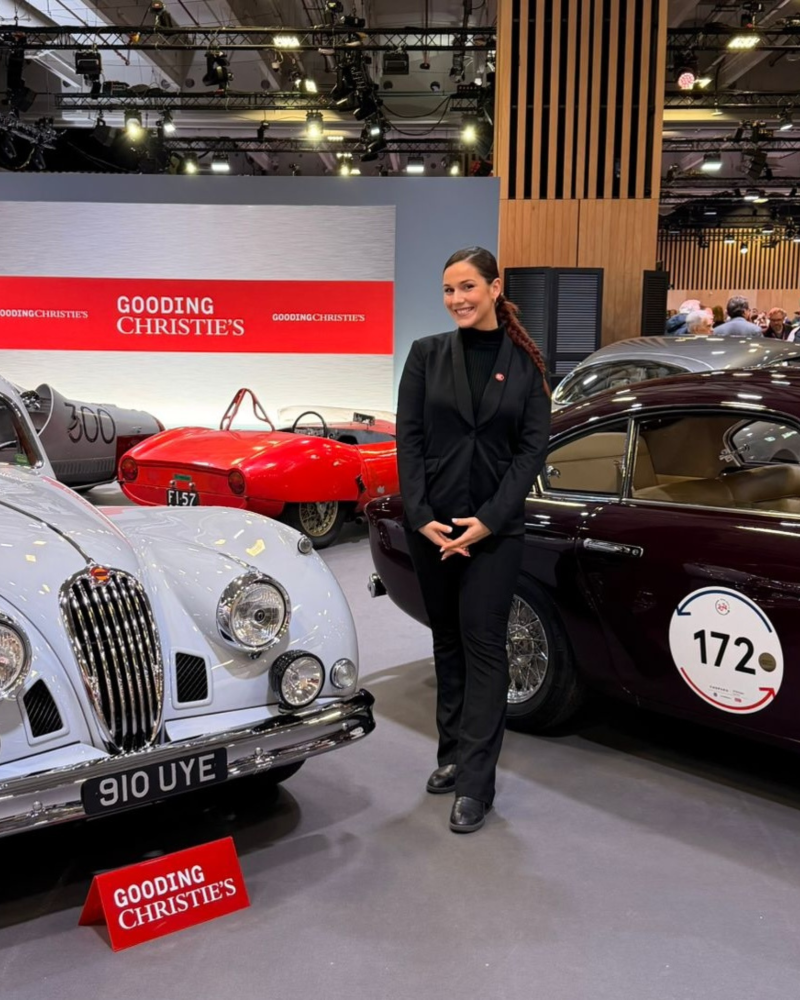accueil evenementiel salon retromobile (2)