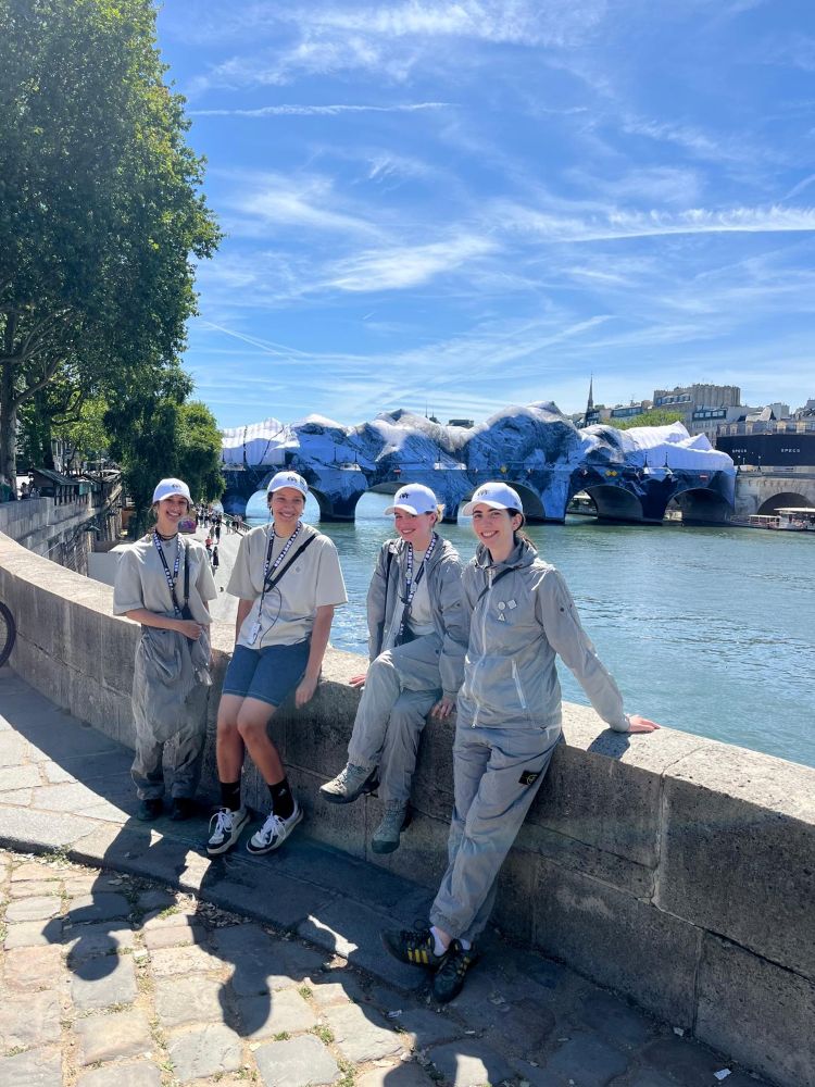 ACCUEIL La Caverne du Pont Neuf de JR (2)